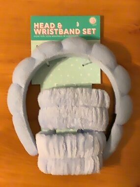 Giveaway And Free Shipping